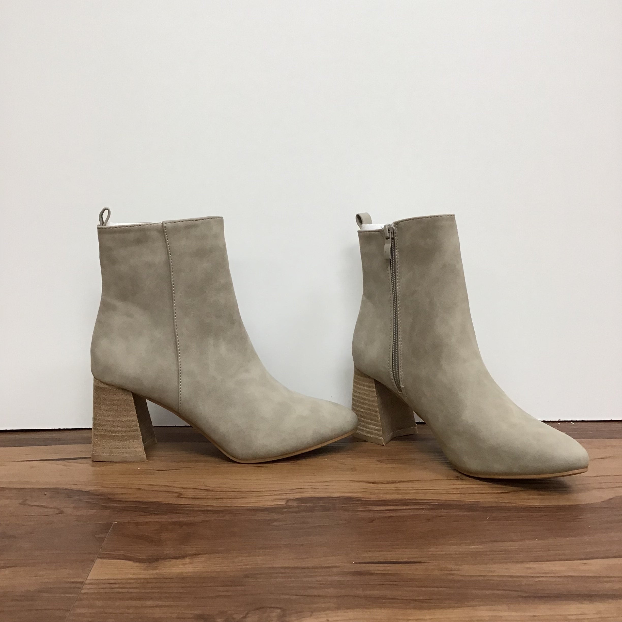 Light grey fashion ankle boots